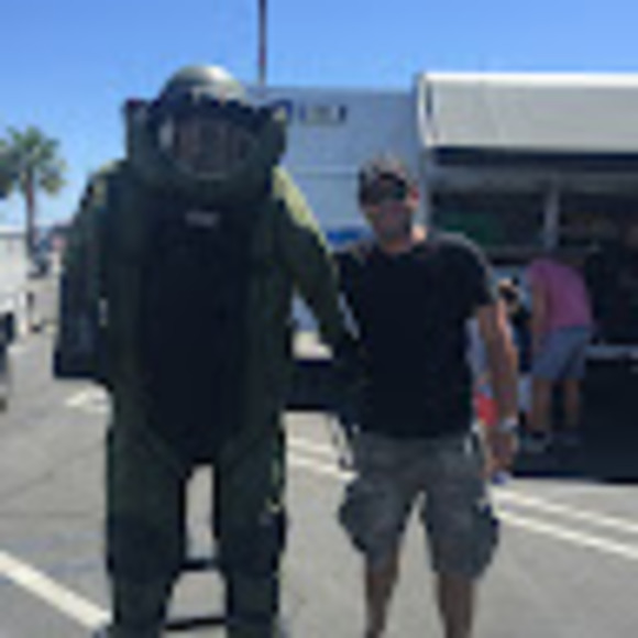 Profile Picture of Danny Goldman (@danny_goldman) on Poshmark