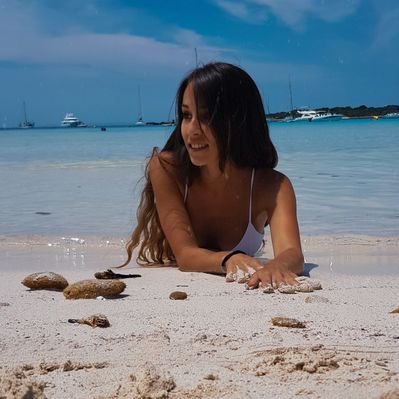Profile Picture of Lorena Crespo (@lorenitacz) on Twitter