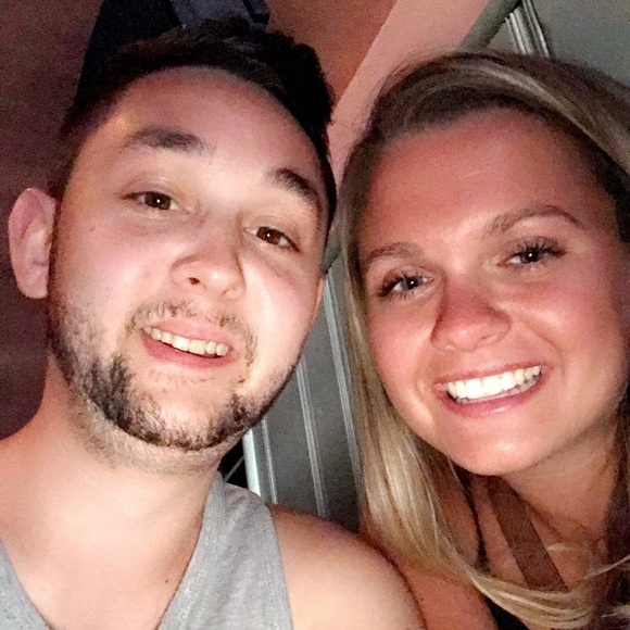 Profile Picture of Erik Axelsen (@axelseer) on Poshmark
