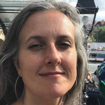 Profile Picture of Jennifer MariaHarris (@tallpainter) on Twitter