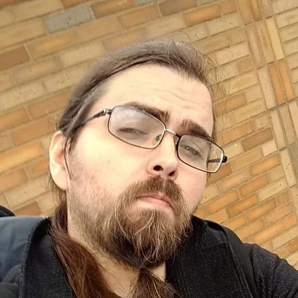 Profile Picture of Matthew Thompson (@mattados) on Poshmark