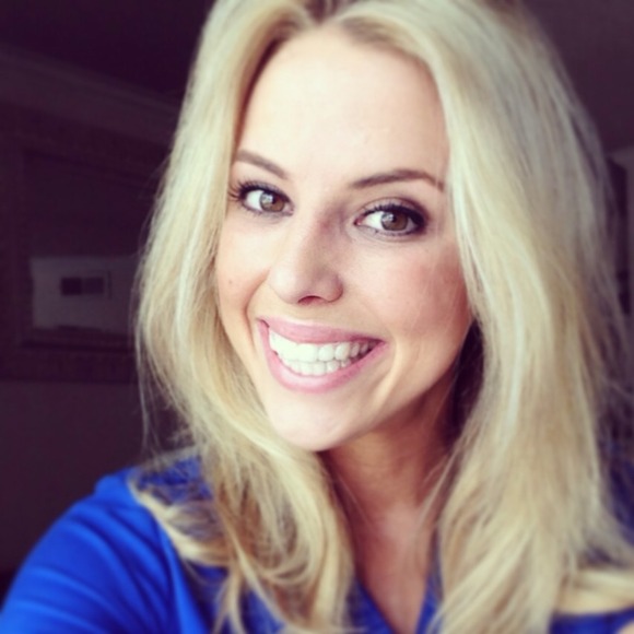 Profile Picture of Catelyn Honeycutt (@catelynhoney) on Poshmark