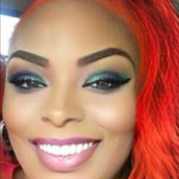 Profile Picture of Tara Challener (@tarajchallener) on Poshmark