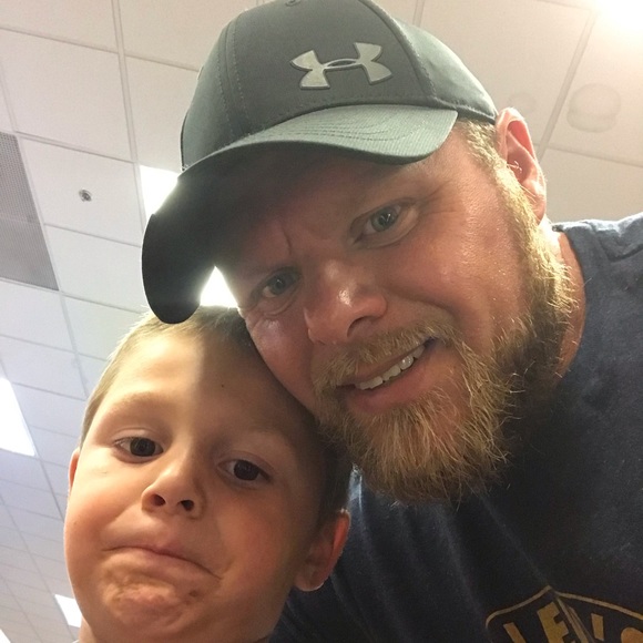 Profile Picture of Chris Eaton (@chris_eaton79) on Poshmark