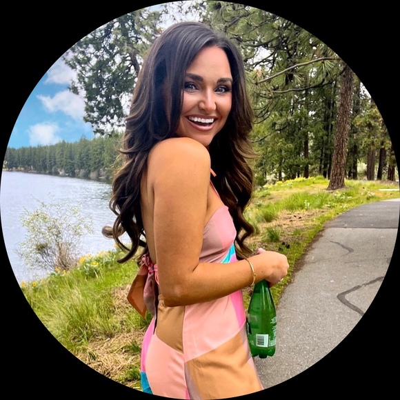 Profile Picture of Kacie jo Osborne (@kaciej0) on Poshmark