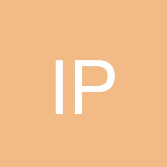 Profile Picture of Ivy Phillips (@ruminativelady) on Poshmark