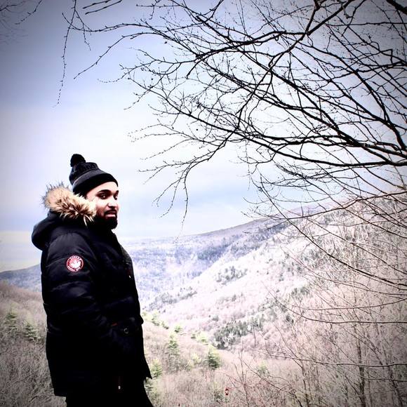 Profile Picture of Richard Swapp (@richardswapp) on Poshmark