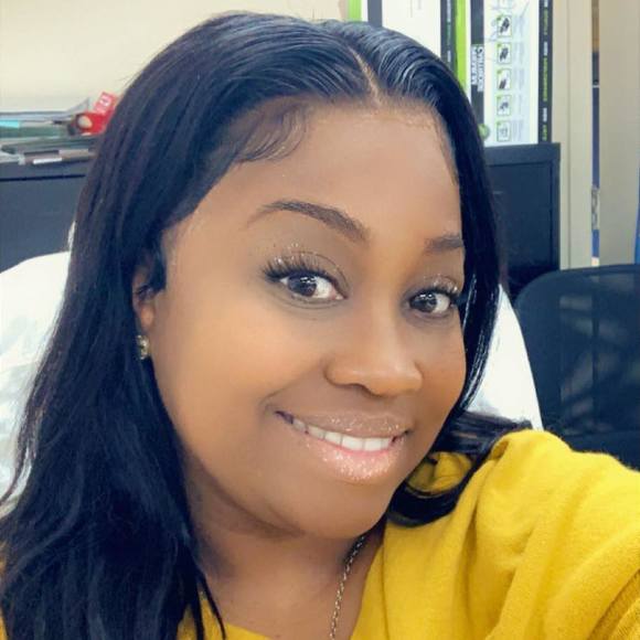 Stacy Bradwell - Poshmark Profile Picture of Stacy Bradwell (@sdavis31768) on Poshmark