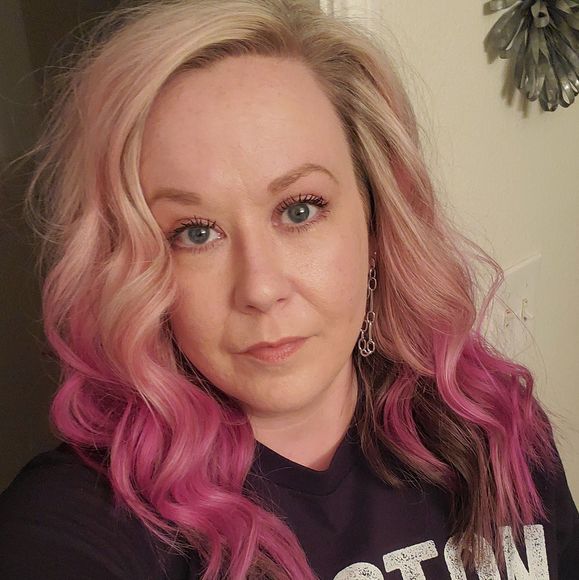 Megan Truelson - Poshmark Profile Picture of Megan Truelson (@megt99) on Poshmark