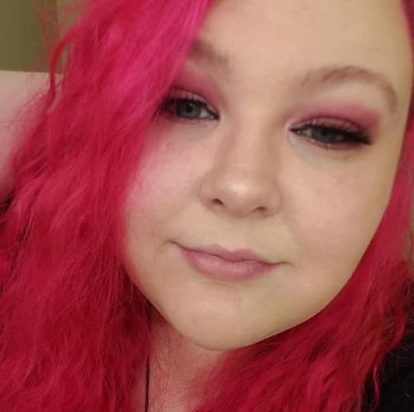 Profile Picture of Brit Thompson (@britthompson23) on Poshmark