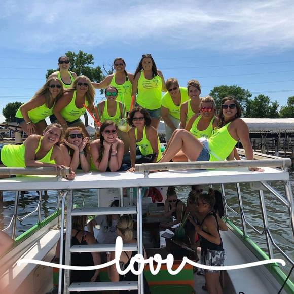 Profile Picture of Heidi Stenzel (@h_s_16) on Poshmark