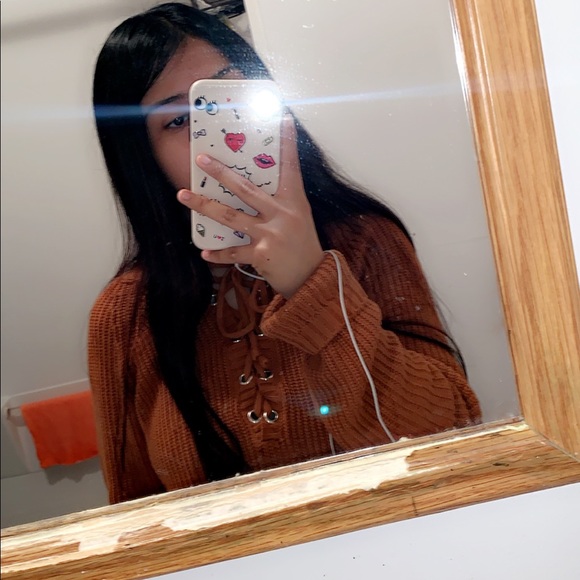 Profile Picture of Lupe Jacobo (@its_lupeee) on Poshmark