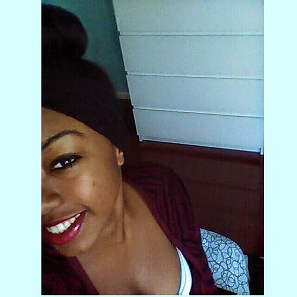 Profile Picture of Jasmine Abramson (@_jaymania_) on Poshmark