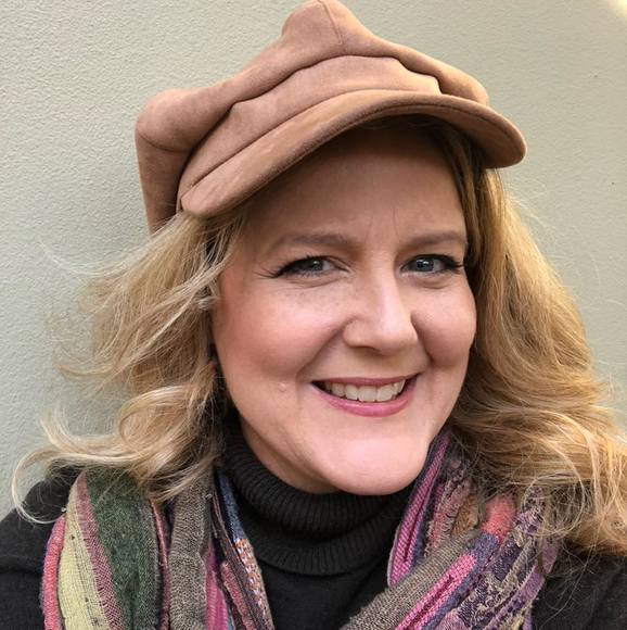 Profile Picture of Dawn Pugh (@dawn_pugh) on Poshmark