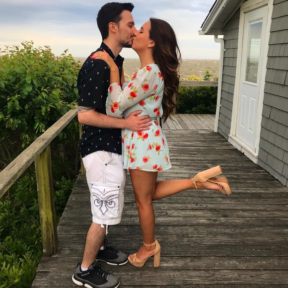 Profile Picture of Brittney Haffner (@brittneyhaffner) on Poshmark