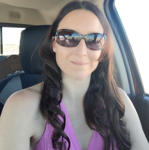 Profile Picture of Sarah Mckoy (@pinksfan1434) on Poshmark