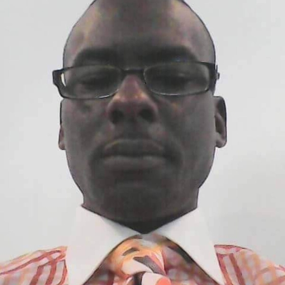 Profile Picture of Collins Sledge (@cityboidguy) on Poshmark