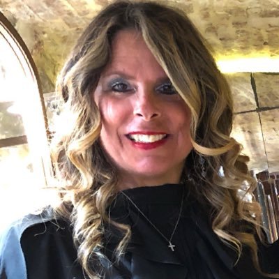 Profile Picture of Maureen Petricca (@MaureenPetricca) on Twitter