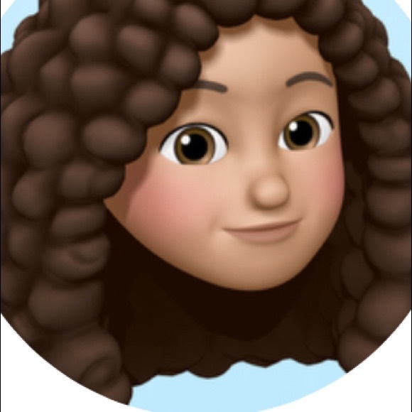 Profile Picture of Allana Ozene (@lulu121507) on Poshmark