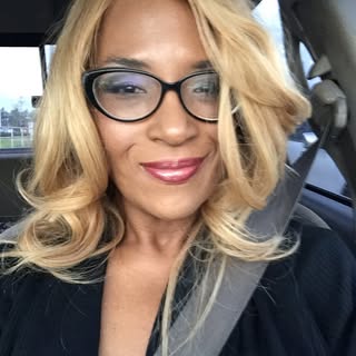 Profile Picture of Donna Floyd (@donnasaucyworld) on Instagram