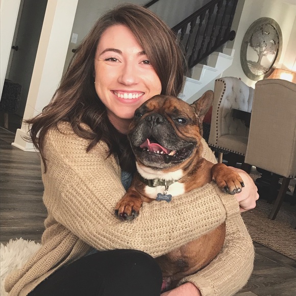 Profile Picture of Taylor Heinz (@t_heinz) on Poshmark