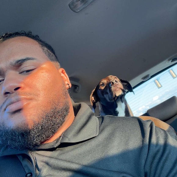 Profile Picture of Matthew Dutton (@mattdutton3550) on Poshmark