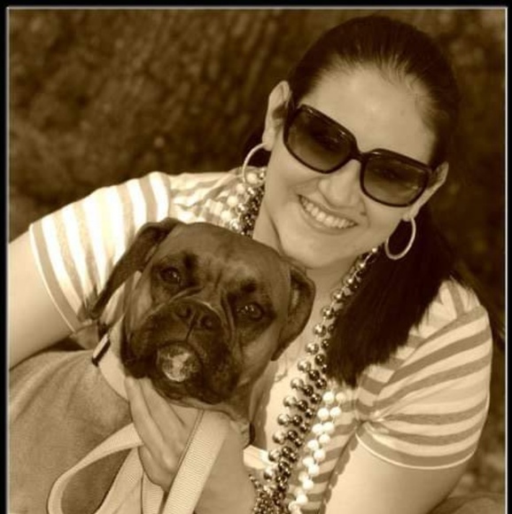 Profile Picture of Angela Troglen (@angelatroglen) on Poshmark