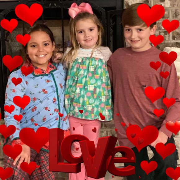 Profile Picture of Paula Agee (@paulaagee) on Poshmark