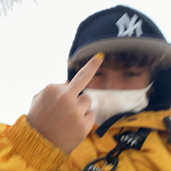 Profile Picture of Alimete Bugdayci (@alimeteb) on Poshmark