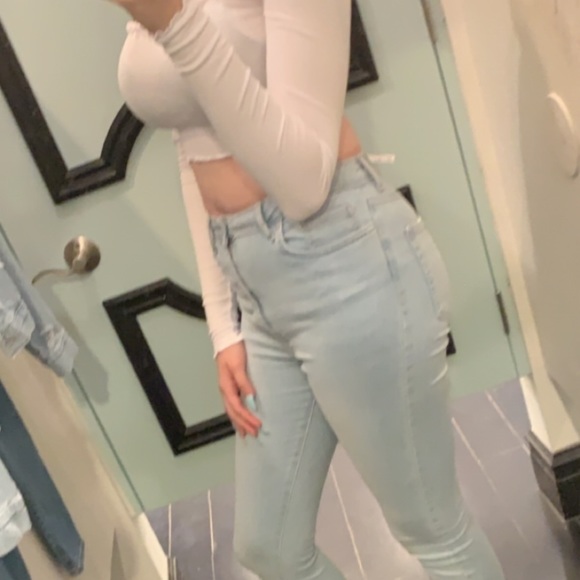 Profile Picture of Cleo Hayes-price (@princessclxo) on Poshmark