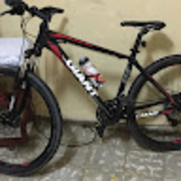 Profile Picture of Natalya Kallash (@natalyakallash) on Poshmark