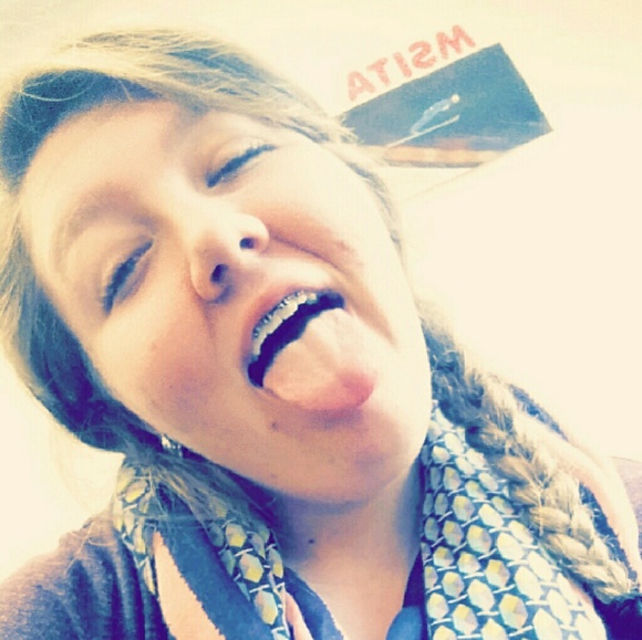 Profile Picture of Hunnie Nichols (@hunnie_jade) on Poshmark