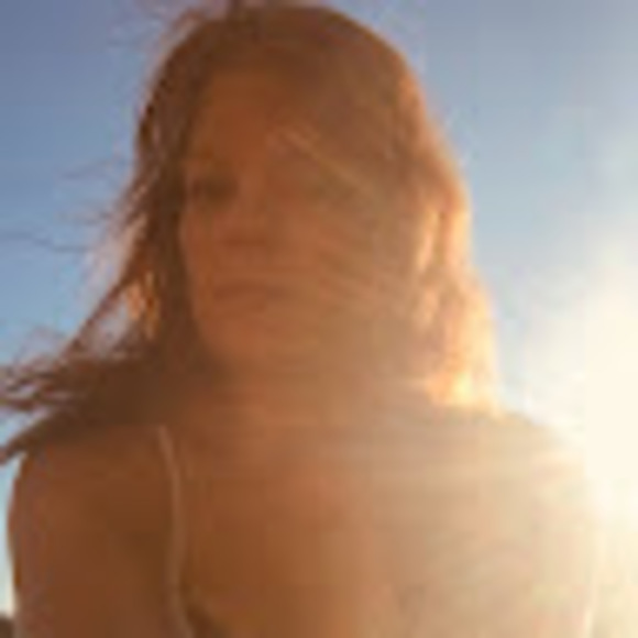 Profile Picture of Guylaine Thivierge (@guylainethivier) on Poshmark