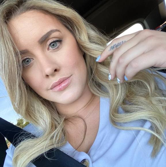 Kori Ragona - Poshmark Profile Picture of Kori Ragona (@koriragona) on Poshmark