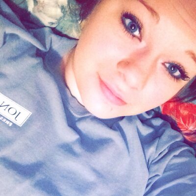 Profile Picture of Emily St. Laurent (@em_ily_lynn) on Twitter