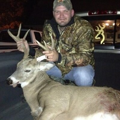 Profile Picture of Joshua Boyles (@buckmaster_243) on Twitter