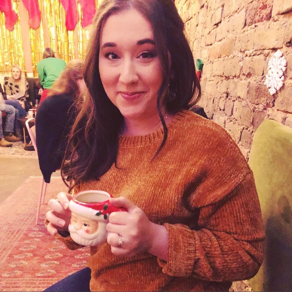 Profile Picture of Aubra Bullard (@albull1) on Poshmark