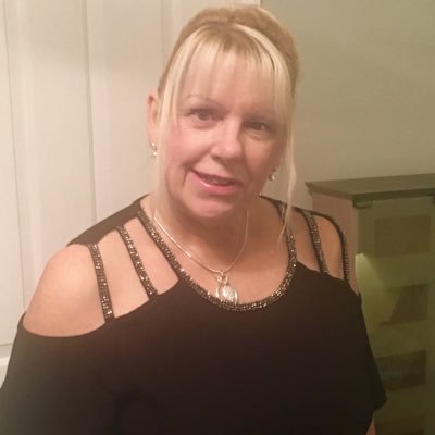 Profile Picture of Sue Howes (@SueHowes7) on Twitter