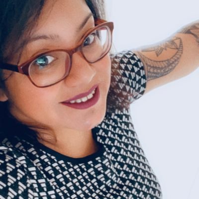 Profile Picture of Roberta Edwards (@Szsaszy) on Twitter