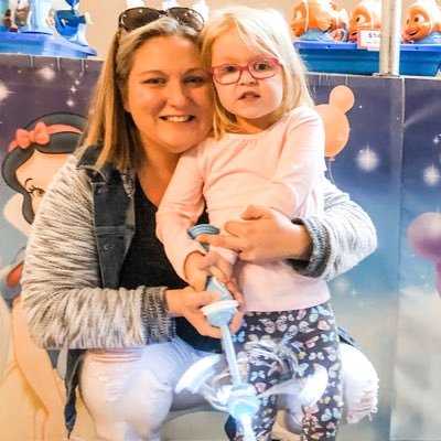 Profile Picture of MeredithNull (@lularoebymnull) on Twitter