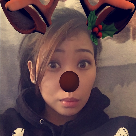 Profile Picture of Kate Lim (@katrinelaine) on Poshmark