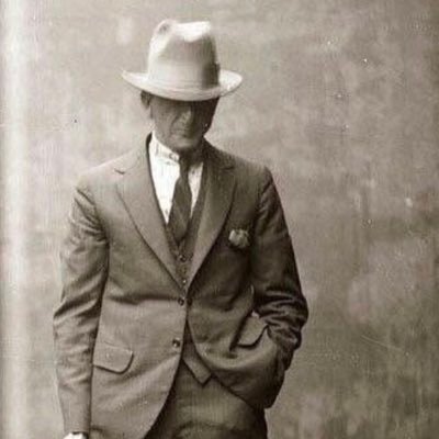 Profile Picture of John Loucks (@johnloucks13) on Twitter