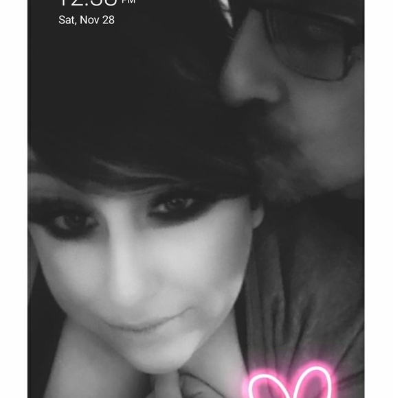 Profile Picture of Lisa Iacobacci (@lee_lee_1983) on Poshmark