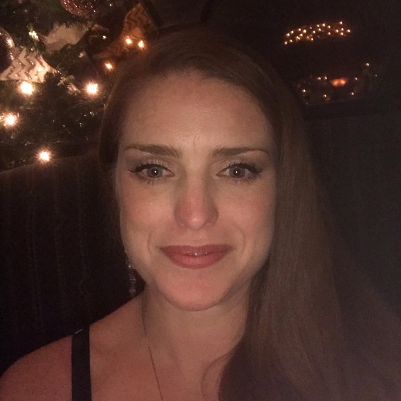 Amelia Dennison - Poshmark Profile Picture of Amelia Dennison (@amelia61978) on Poshmark