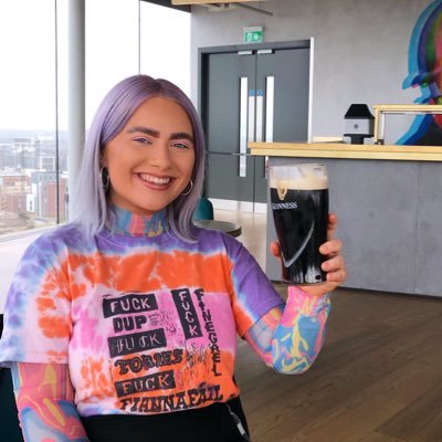 Profile Picture of Bethany Moore 🌈 (@bethanymooore) on Twitter