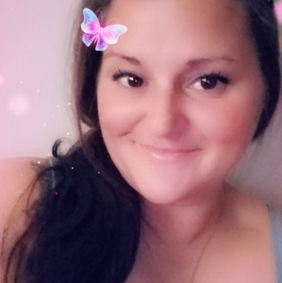 Profile Picture of Jennifer Pizzillo (@liftmelove) on Poshmark