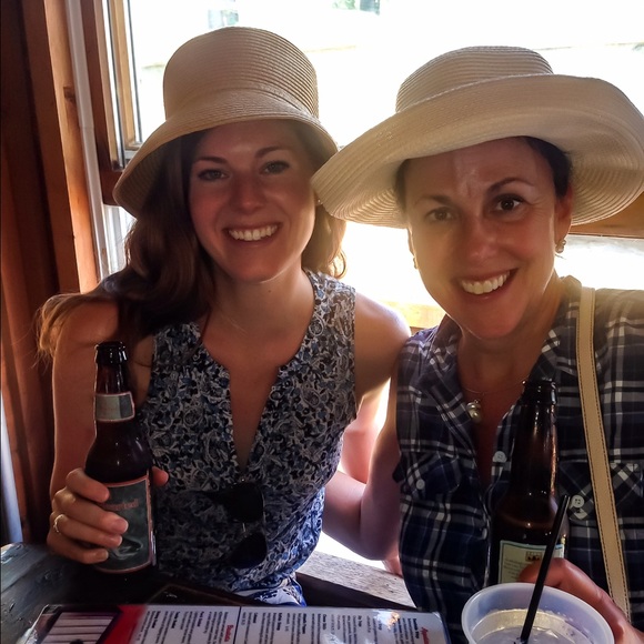 Erin Koenigsfeld - Poshmark Profile Picture of Erin Koenigsfeld (@erinkoenigsfeld) on Poshmark