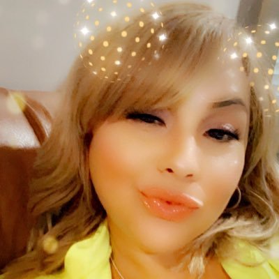 Profile Picture of Danielle Cruz (@StarrLoll) on Twitter