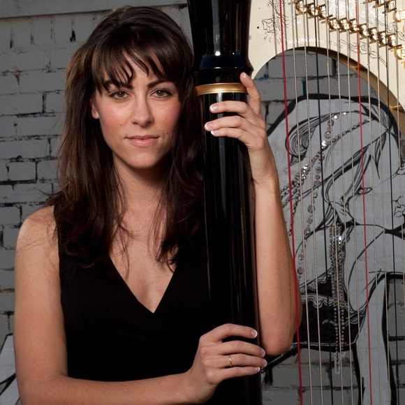 Profile Picture of Hillary Schefter (@harpinghillary) on Poshmark