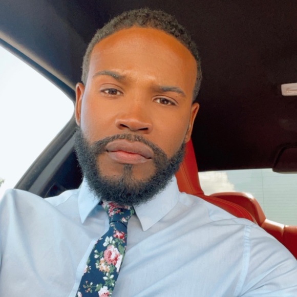 Profile Picture of Brandon Cox (@brandoncox393) on Poshmark